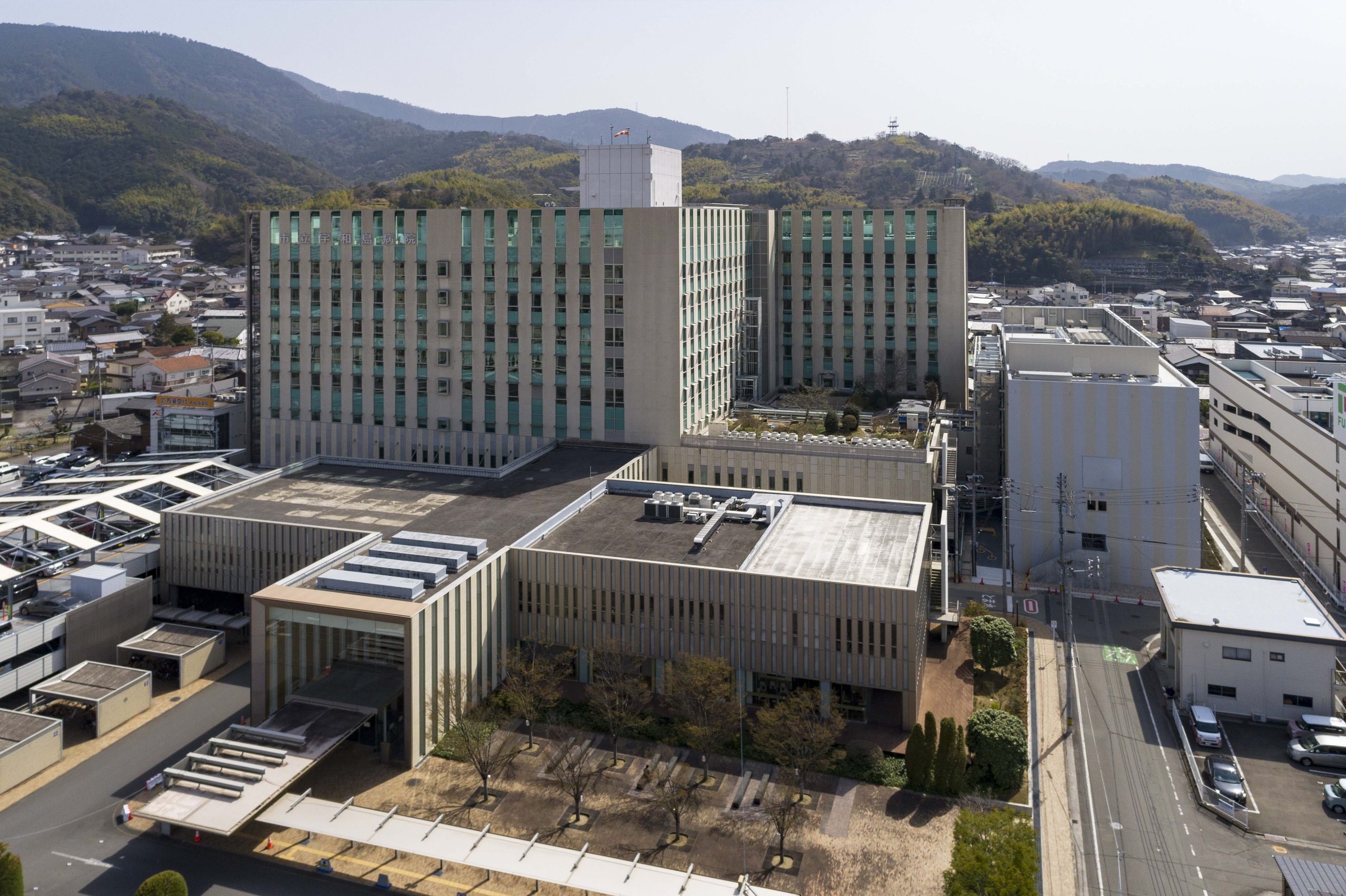 事例：市立宇和島病院<br>エネルギーセンター機械設備工事